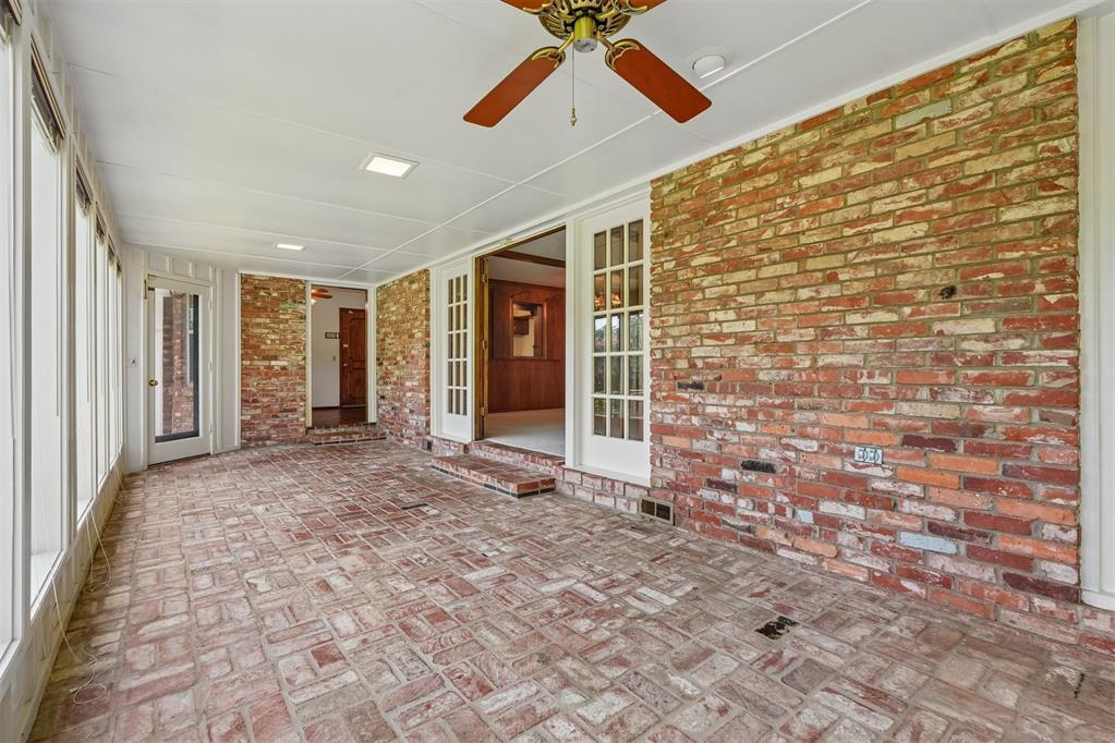 711 Willment Place Property Photo 14