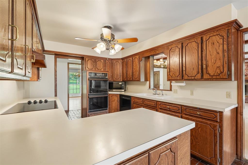 711 Willment Place Property Photo 16