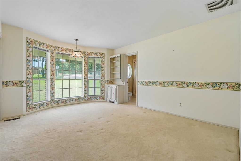 711 Willment Place Property Photo 31