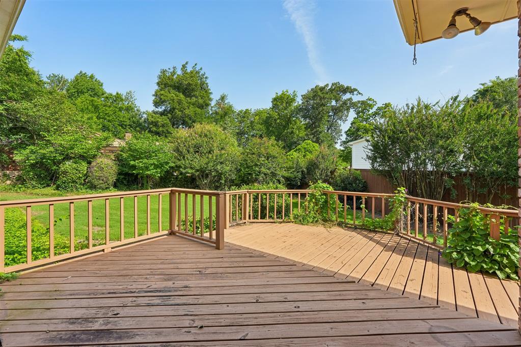 711 Willment Place Property Photo 42