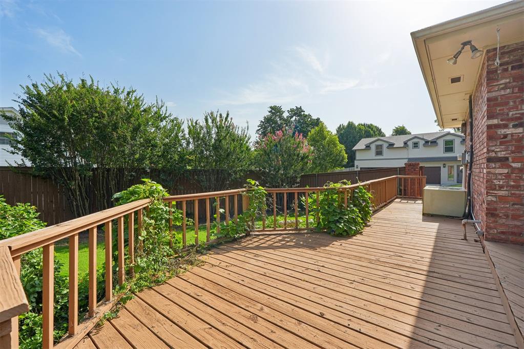 711 Willment Place Property Photo 43