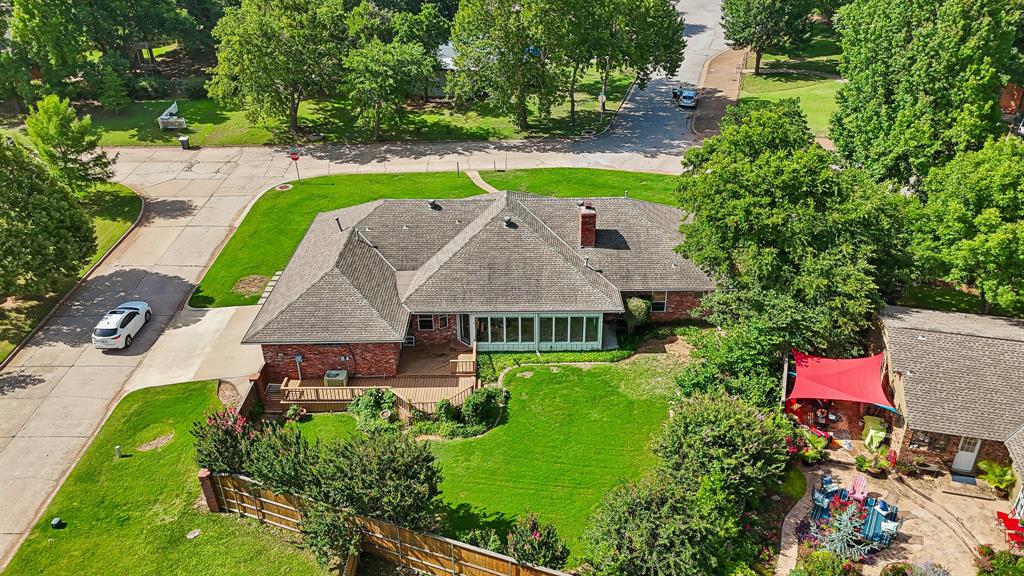 711 Willment Place Property Photo 45