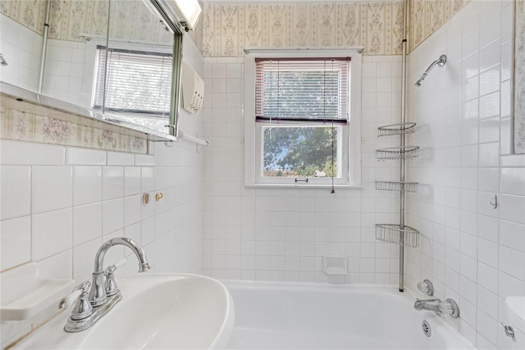 15655 Sooner Avenue Property Photo 39