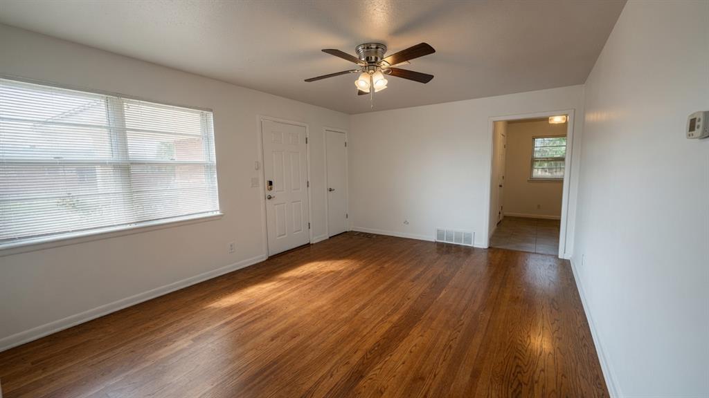 5433 S Linn Avenue Property Photo 4