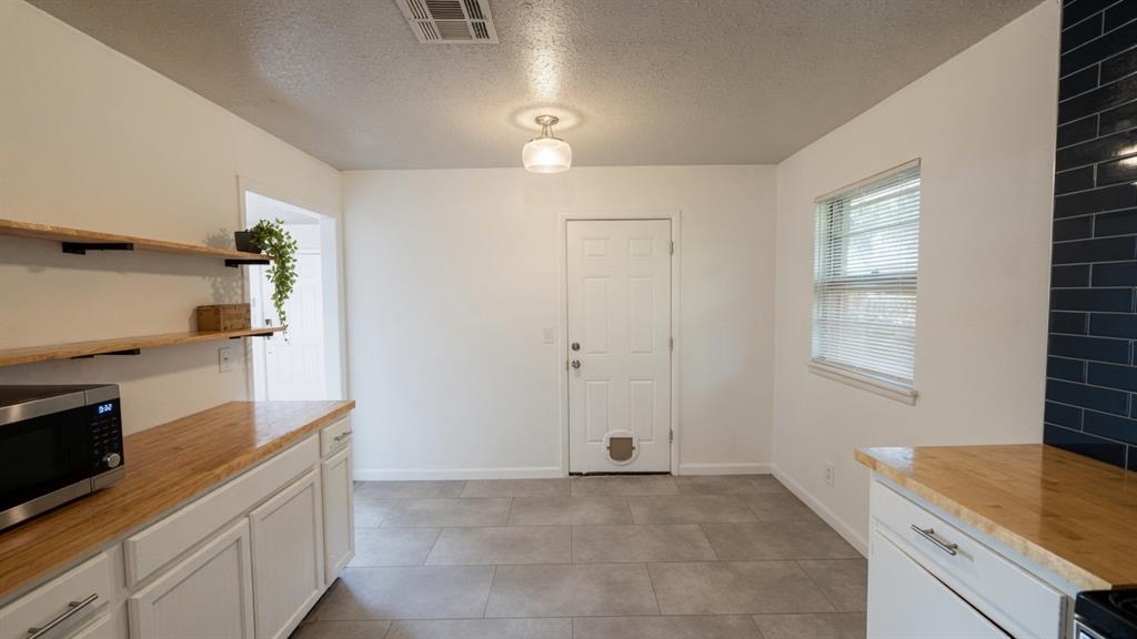 5433 S Linn Avenue Property Photo 7
