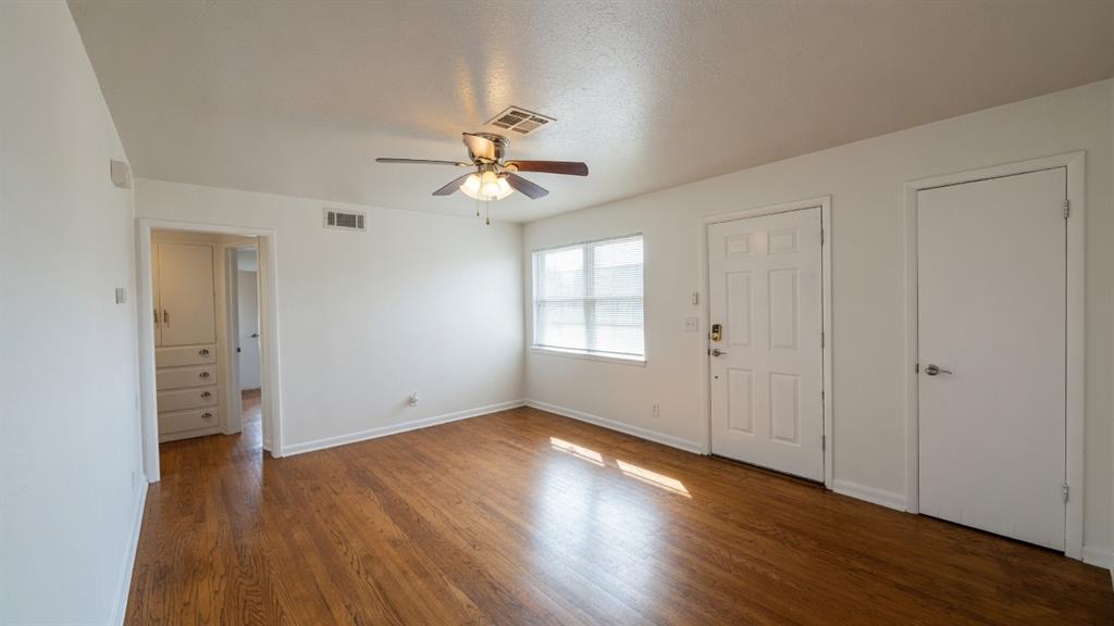 5433 S Linn Avenue Property Photo 8