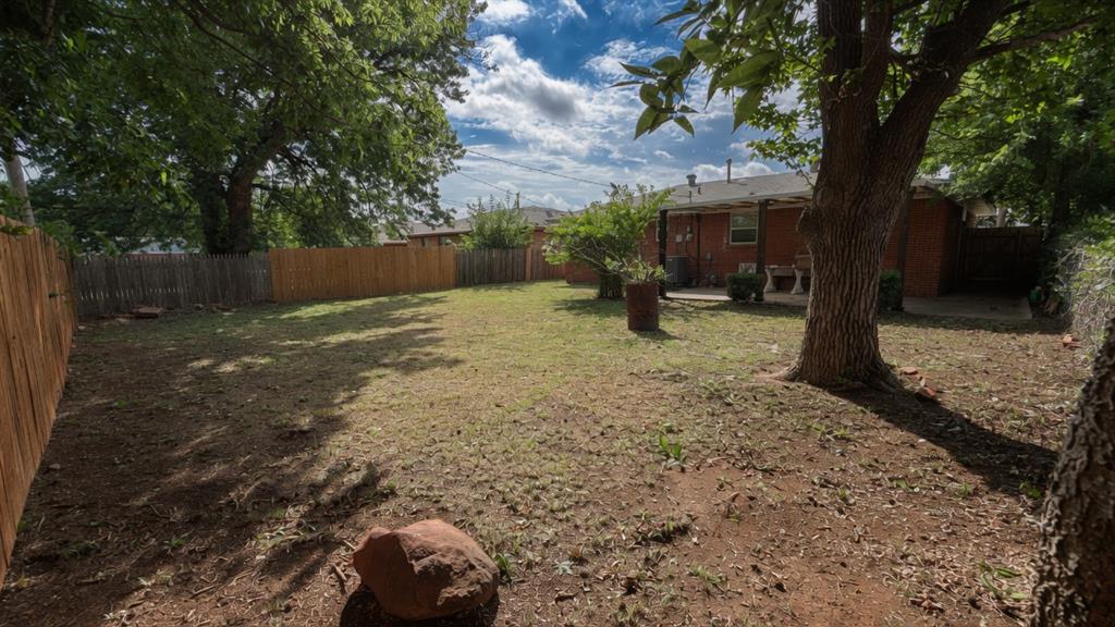 5433 S Linn Avenue Property Photo 18