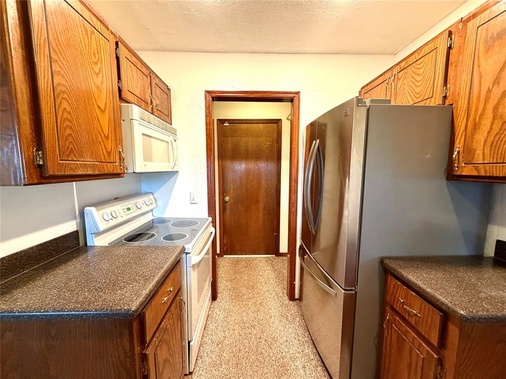 2914 Lacey Drive Property Photo 9