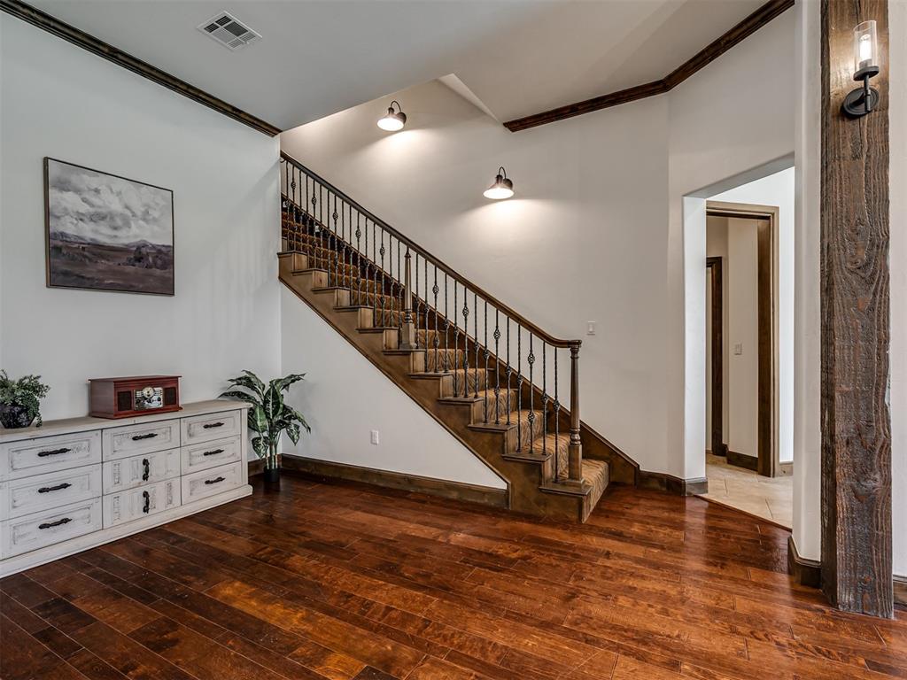 1296 Meadow View Drive Property Photo 9