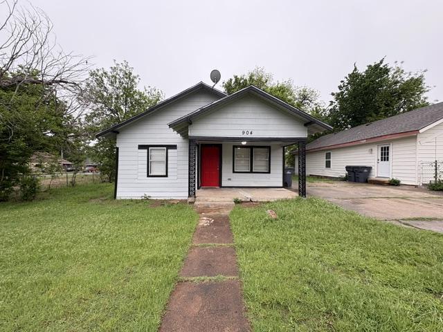 904 Sw G Avenue Property Photo 1