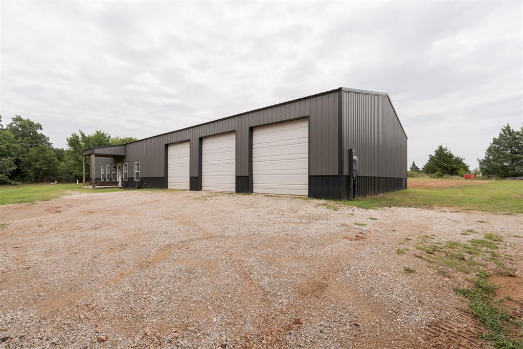 5250 Crystal Lake Drive Property Photo 3