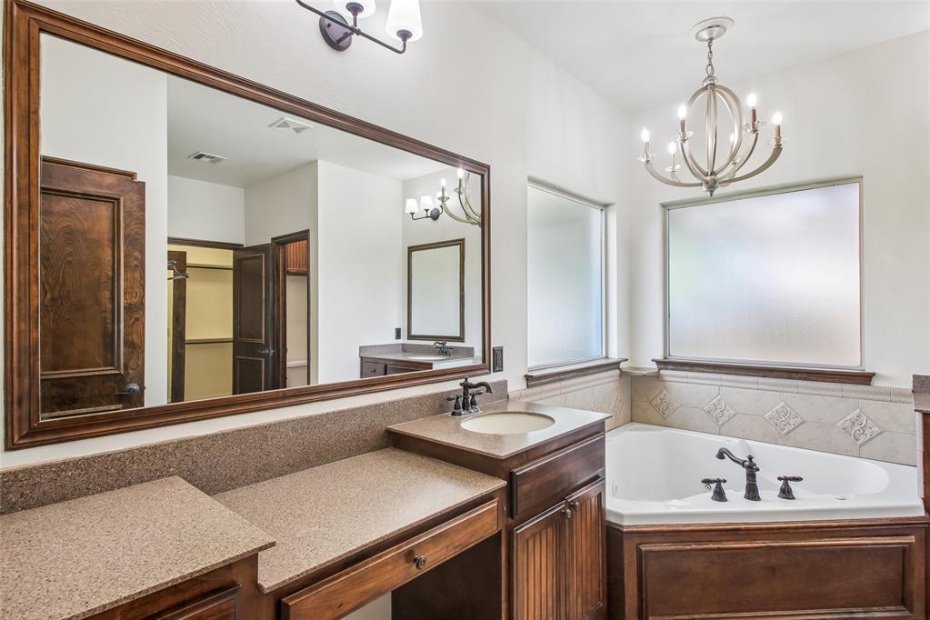 1028 Skyline Boulevard Property Photo 9