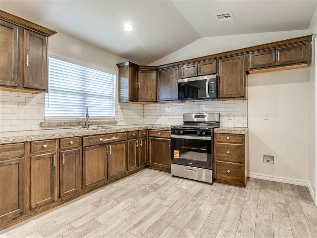 1135 Nw 29th Street Property Photo 14