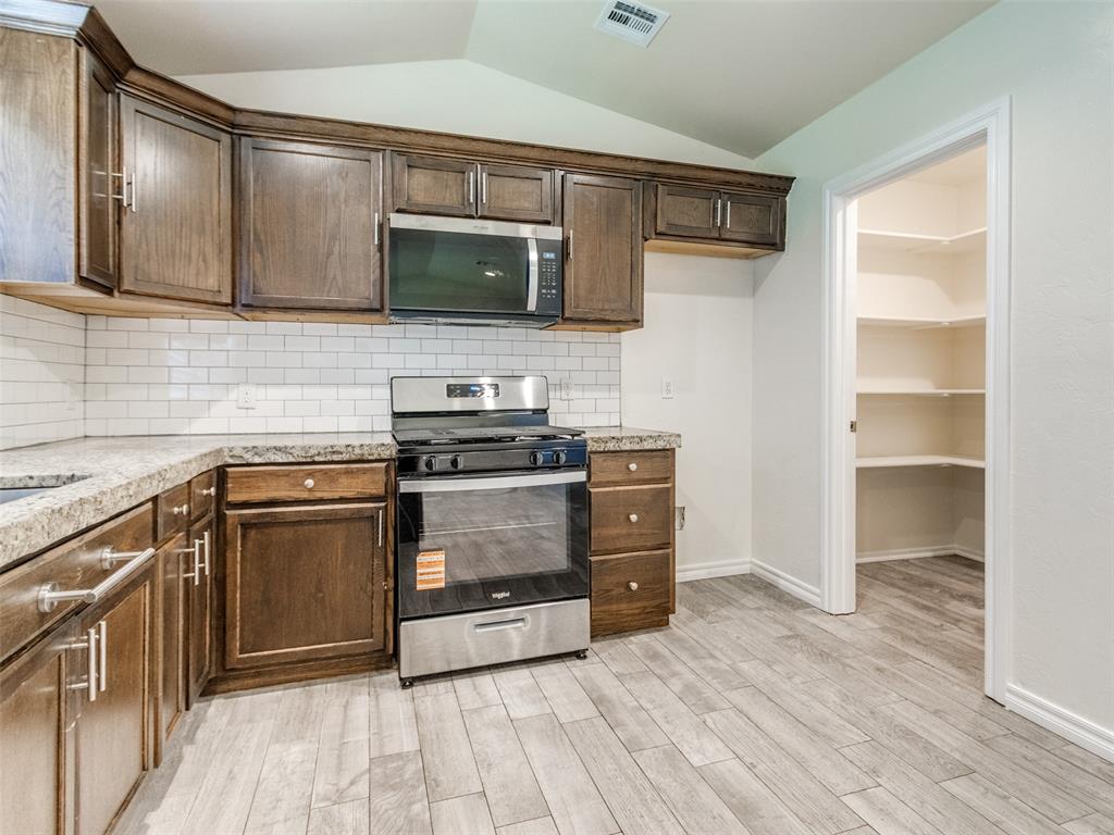 1135 Nw 29th Street Property Photo 15