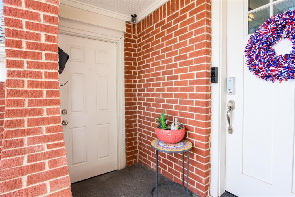 2404 Cashion Place Property Photo 5