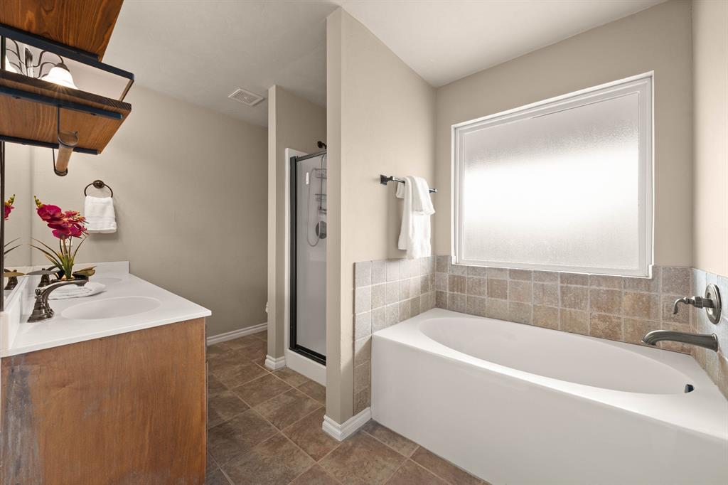 21201 River Lark Lane Property Photo 15
