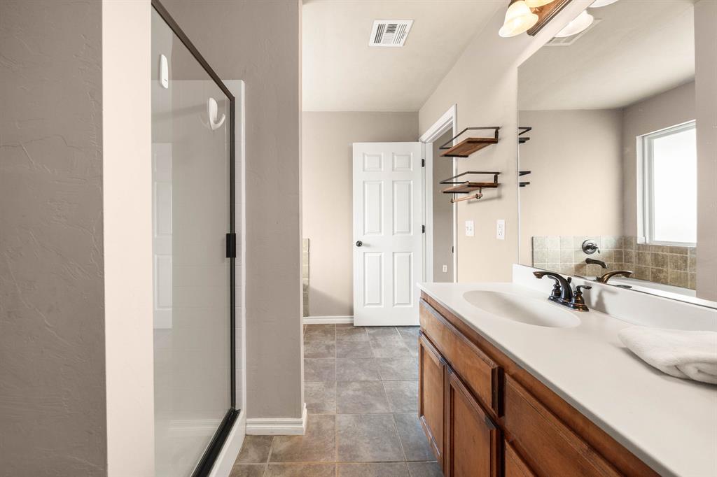 21201 River Lark Lane Property Photo 17