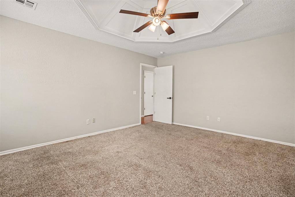 10109 S Hillcrest Drive Property Photo 7