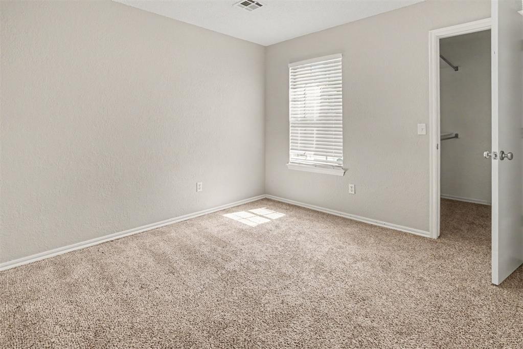 10109 S Hillcrest Drive Property Photo 8