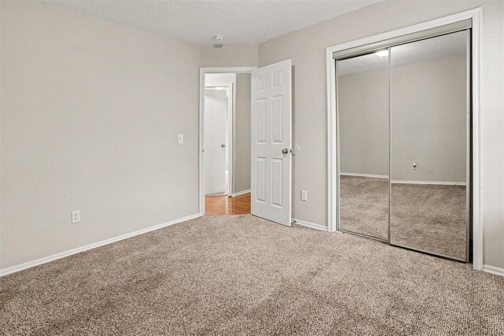 10109 S Hillcrest Drive Property Photo 9