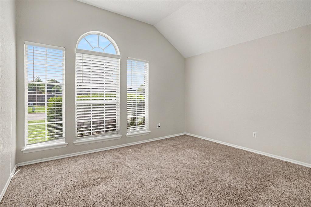10109 S Hillcrest Drive Property Photo 10