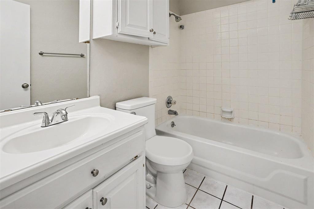 10109 S Hillcrest Drive Property Photo 12