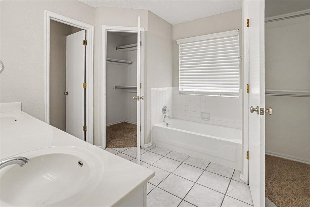 10109 S Hillcrest Drive Property Photo 14