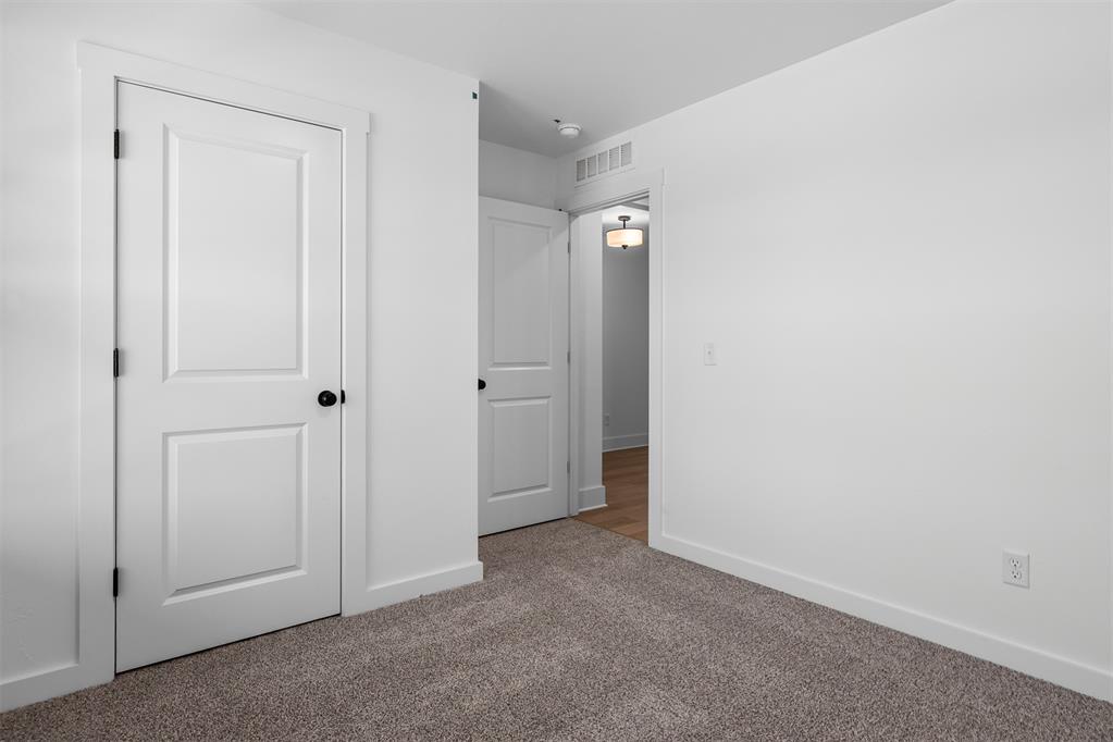 2495 Heather Road Property Photo 15