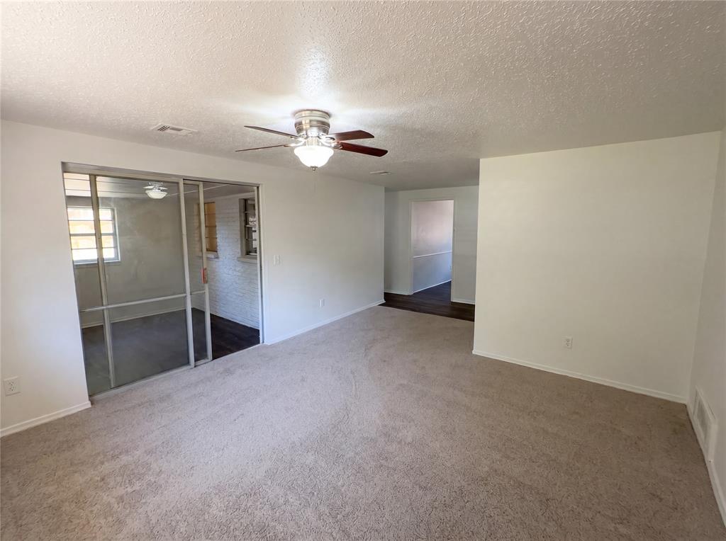7629 Nw 14th Street Property Photo 3