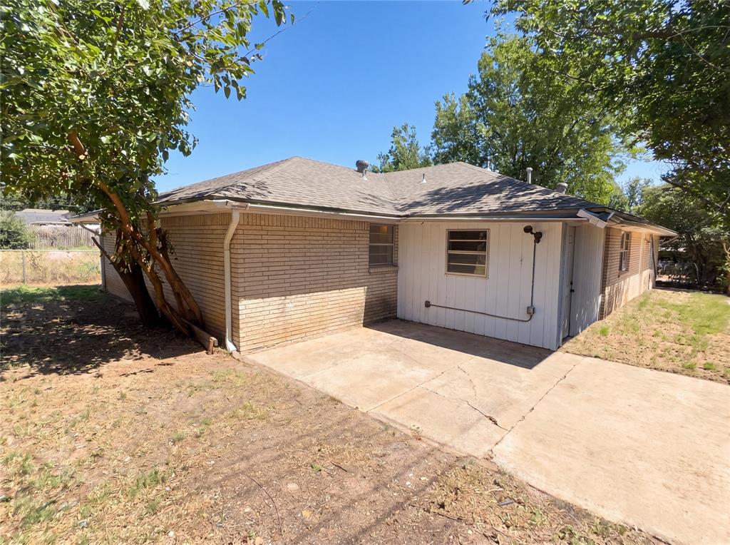 7629 Nw 14th Street Property Photo 5