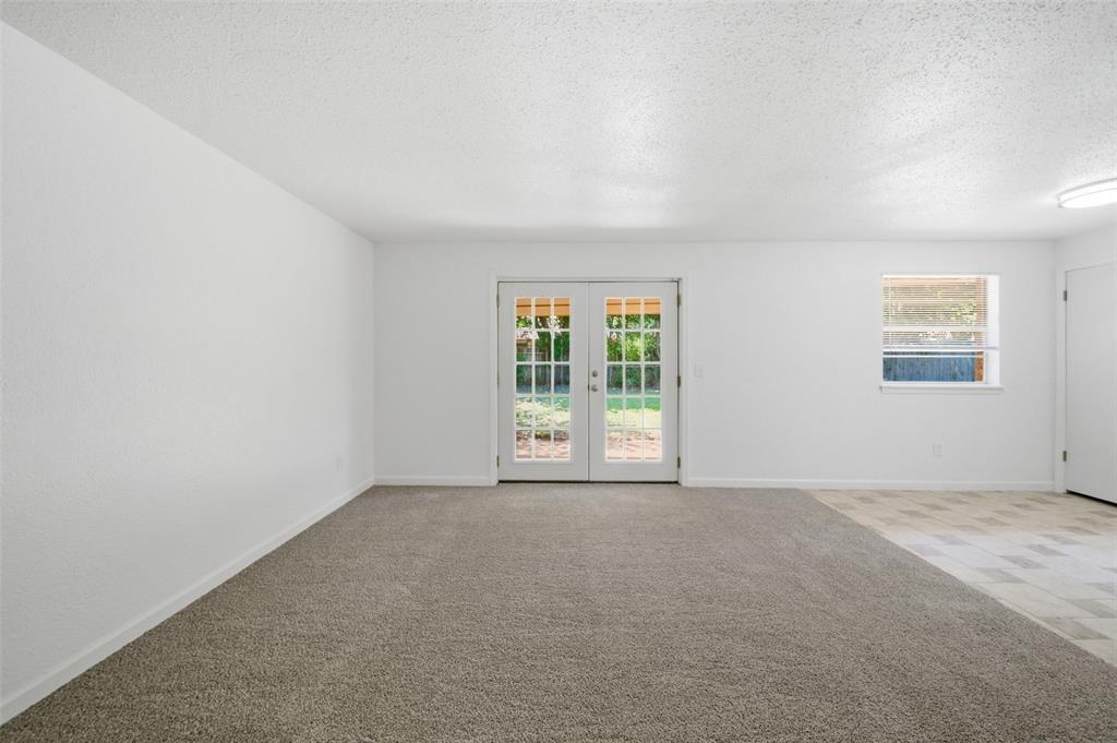 5421 S Huddleston Drive Property Photo 6