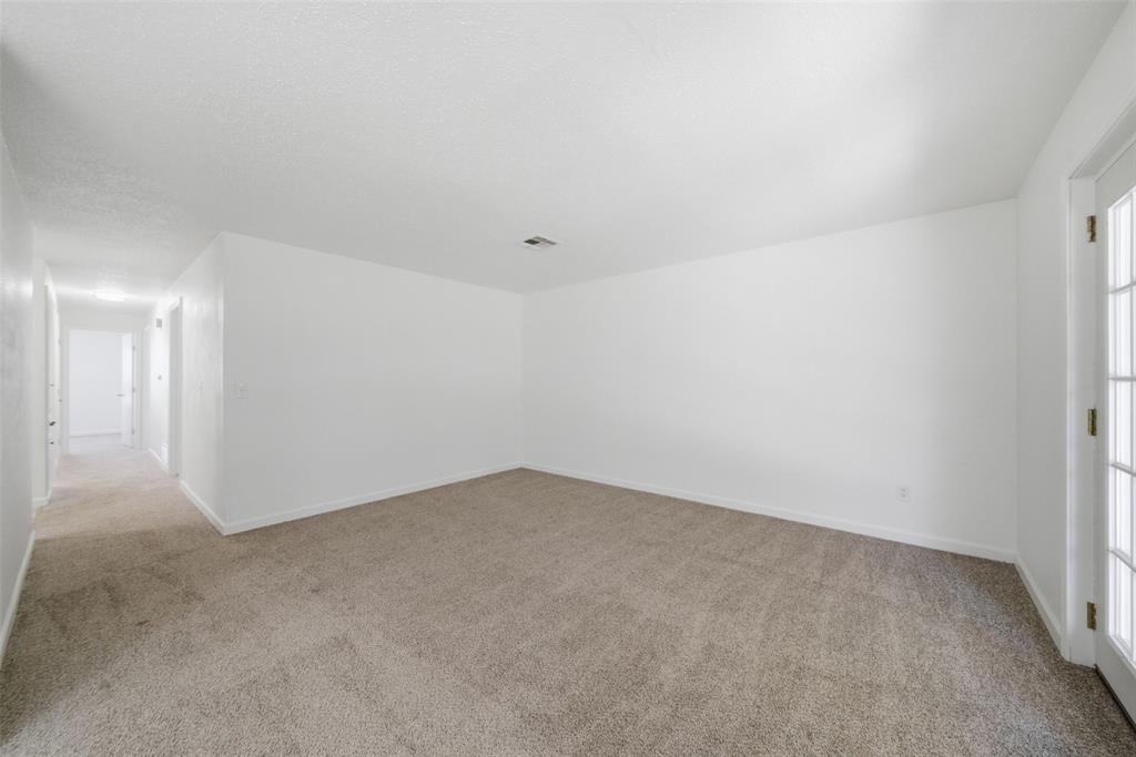 5421 S Huddleston Drive Property Photo 7