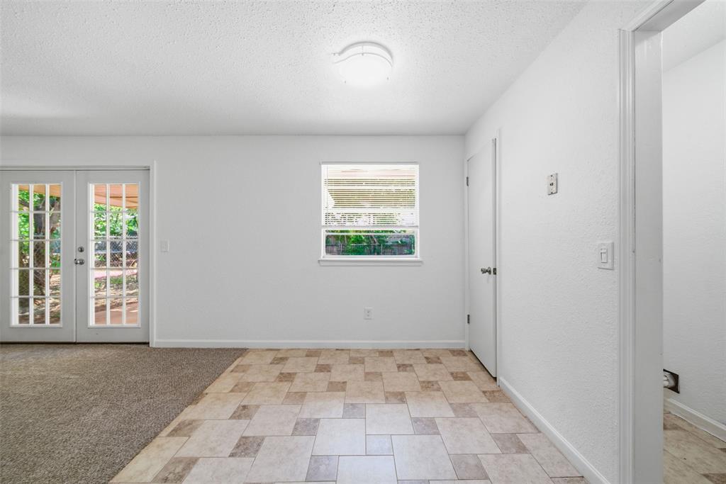 5421 S Huddleston Drive Property Photo 11