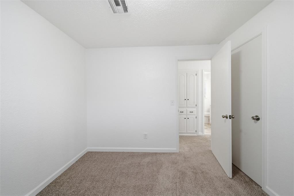 5421 S Huddleston Drive Property Photo 19