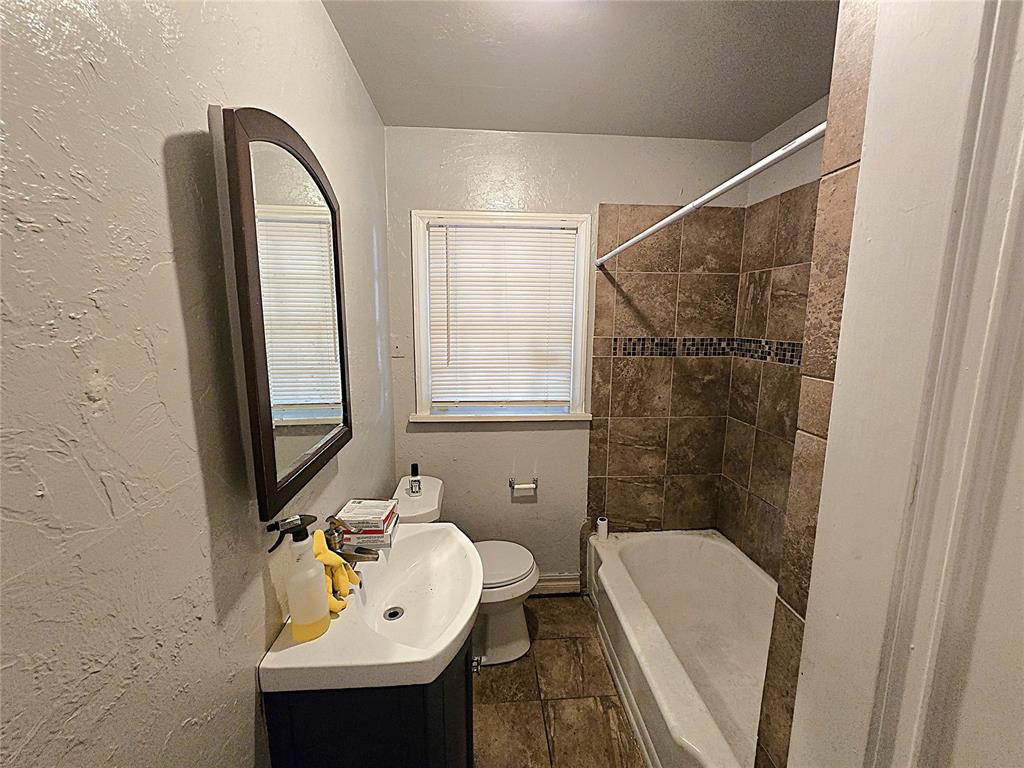 1913 Nw 32nd Street Property Photo 5
