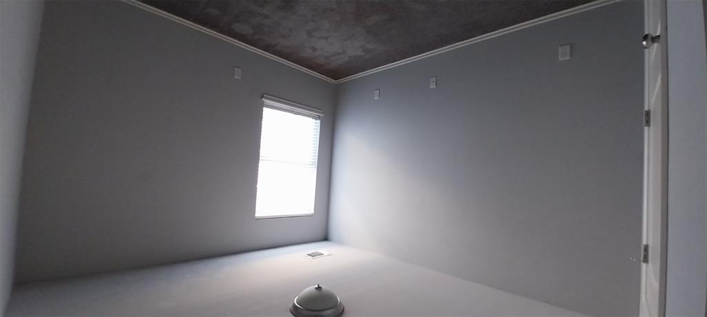 15729 Capulet Drive Property Photo 8