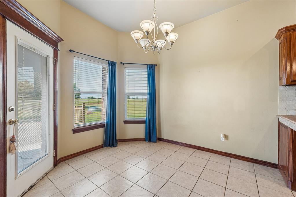 6109 Callahan Way Property Photo 14