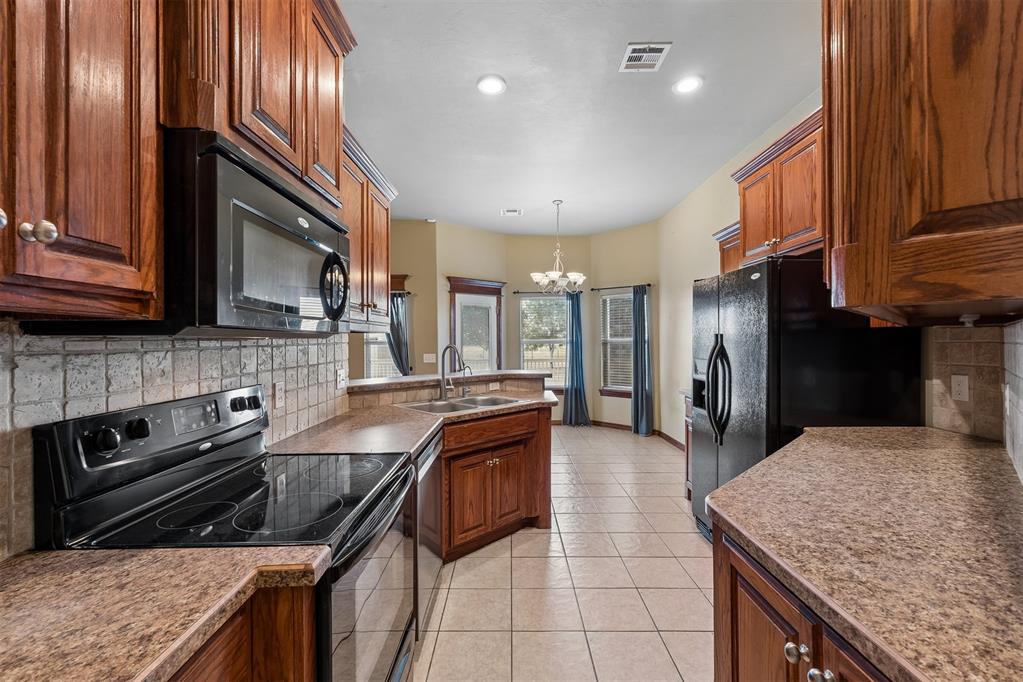 6109 Callahan Way Property Photo 19