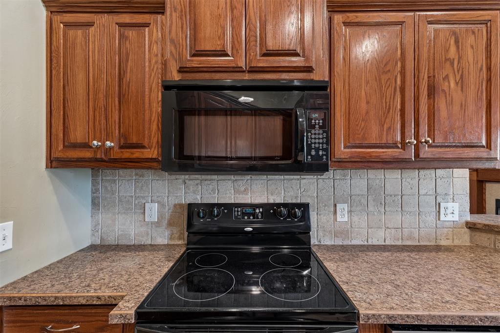6109 Callahan Way Property Photo 21