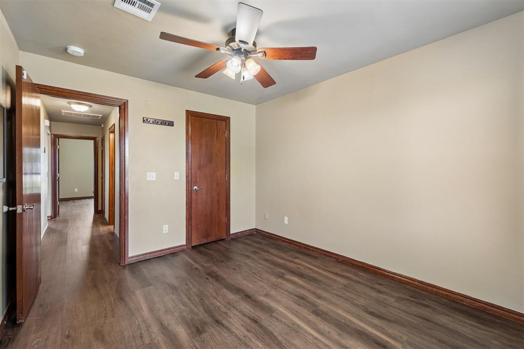 6109 Callahan Way Property Photo 28