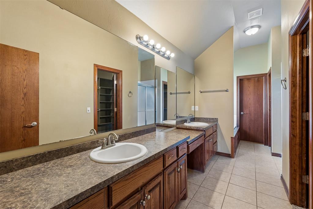 6109 Callahan Way Property Photo 31