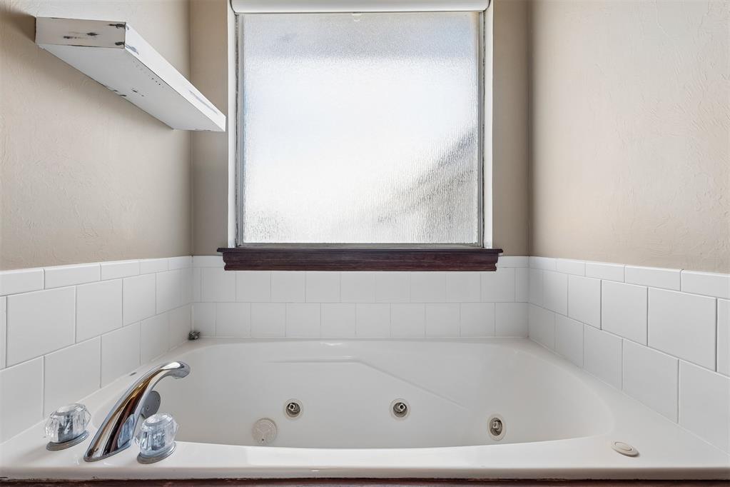 6109 Callahan Way Property Photo 33