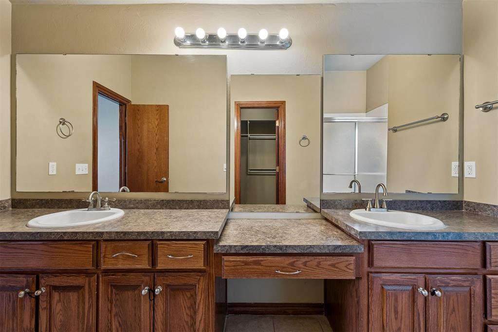 6109 Callahan Way Property Photo 35