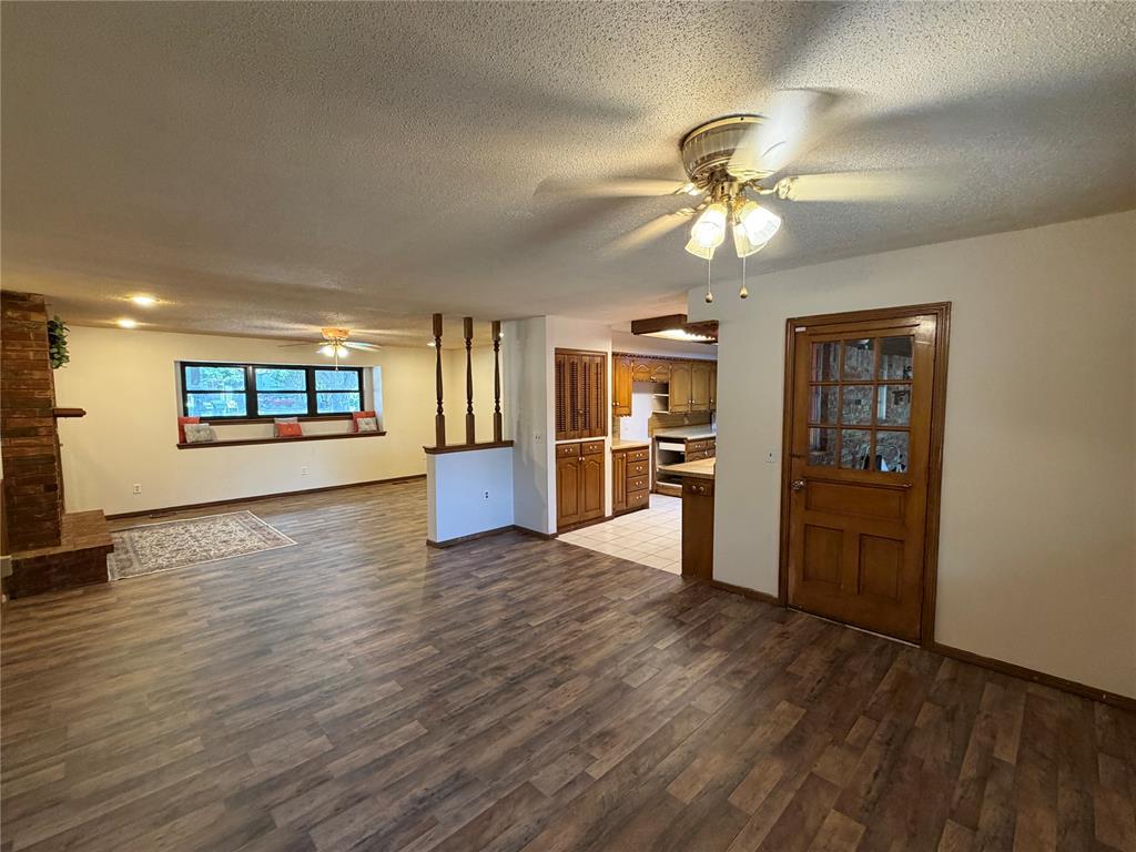808 N Burns Street Property Photo 6