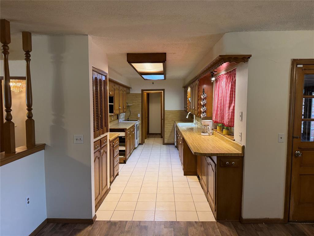 808 N Burns Street Property Photo 7
