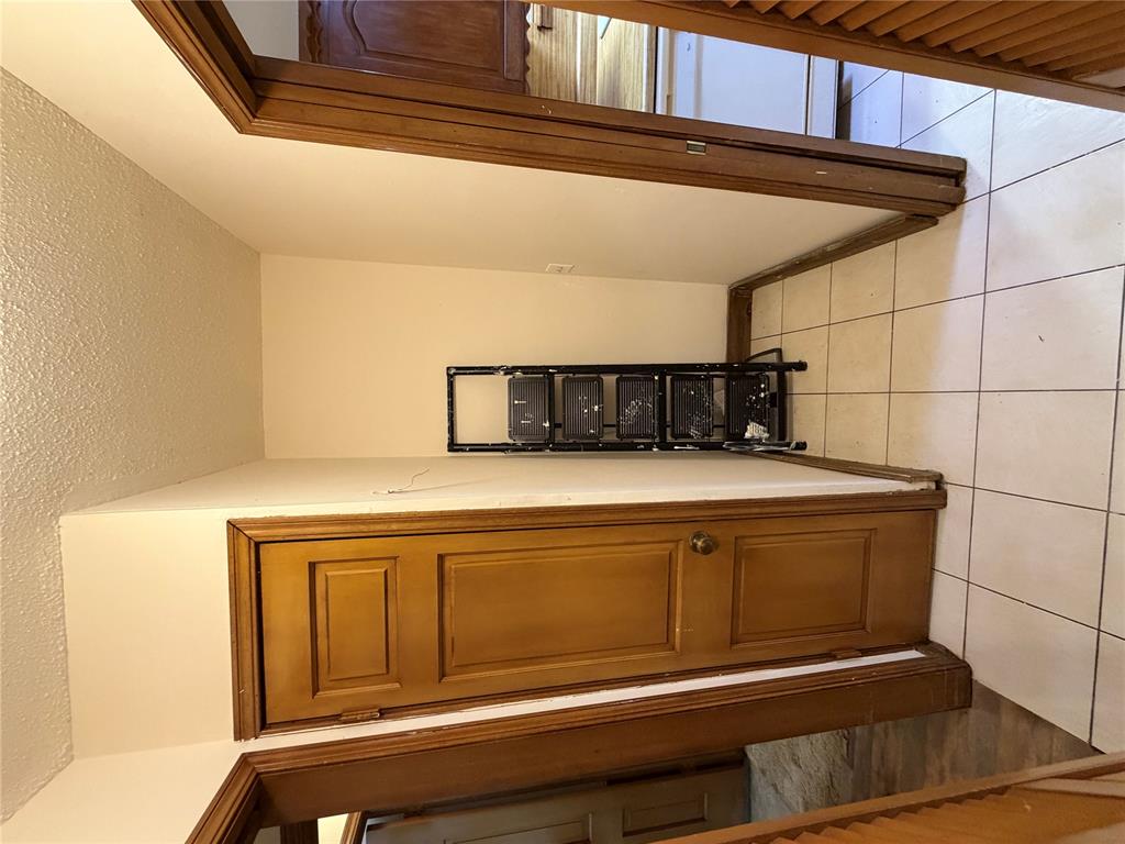 808 N Burns Street Property Photo 13