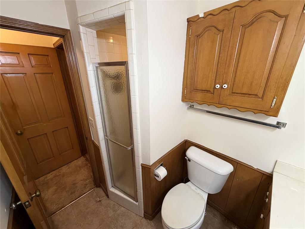 808 N Burns Street Property Photo 16