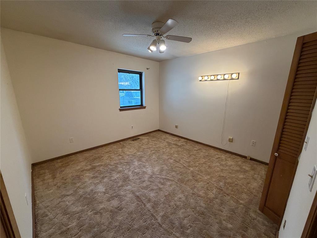 808 N Burns Street Property Photo 24