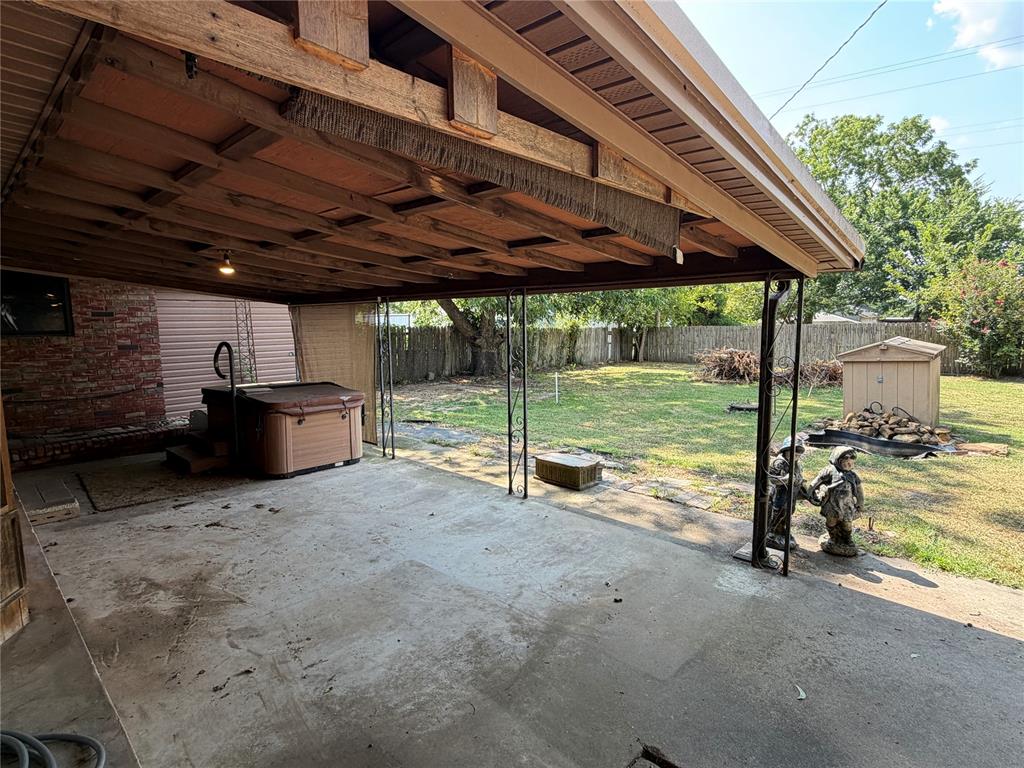 808 N Burns Street Property Photo 32