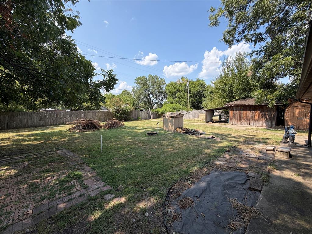 808 N Burns Street Property Photo 33